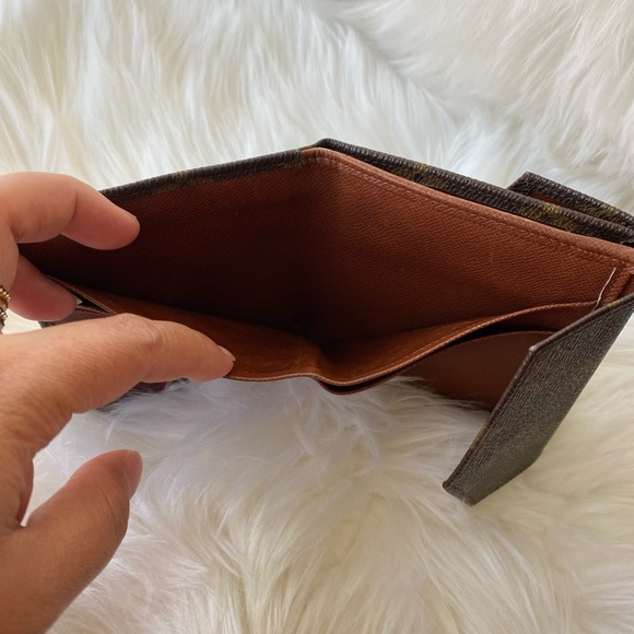💯% Authentic Compact Wallet Luis Vuitton - Picture 6 of 12